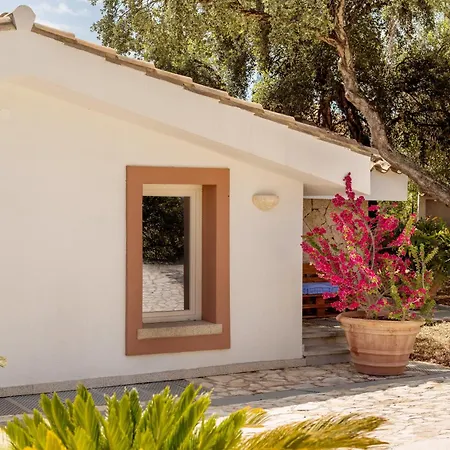 Stefanina - Vista Mare E Piscina Privata Vicina Di Cala Sinzias Кастиадас
