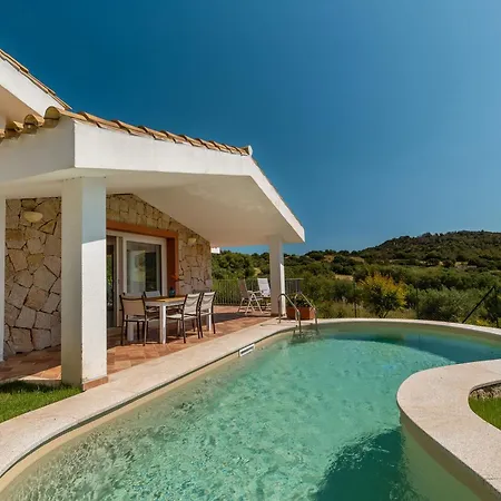 Stefanina - Vista Mare E Piscina Privata Vicina Di Cala Sinzias